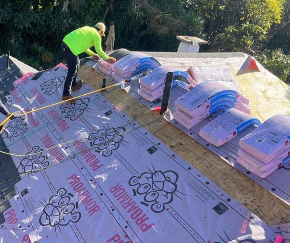 United Roofing Service New Roof Installation and represents roofer in los angeles